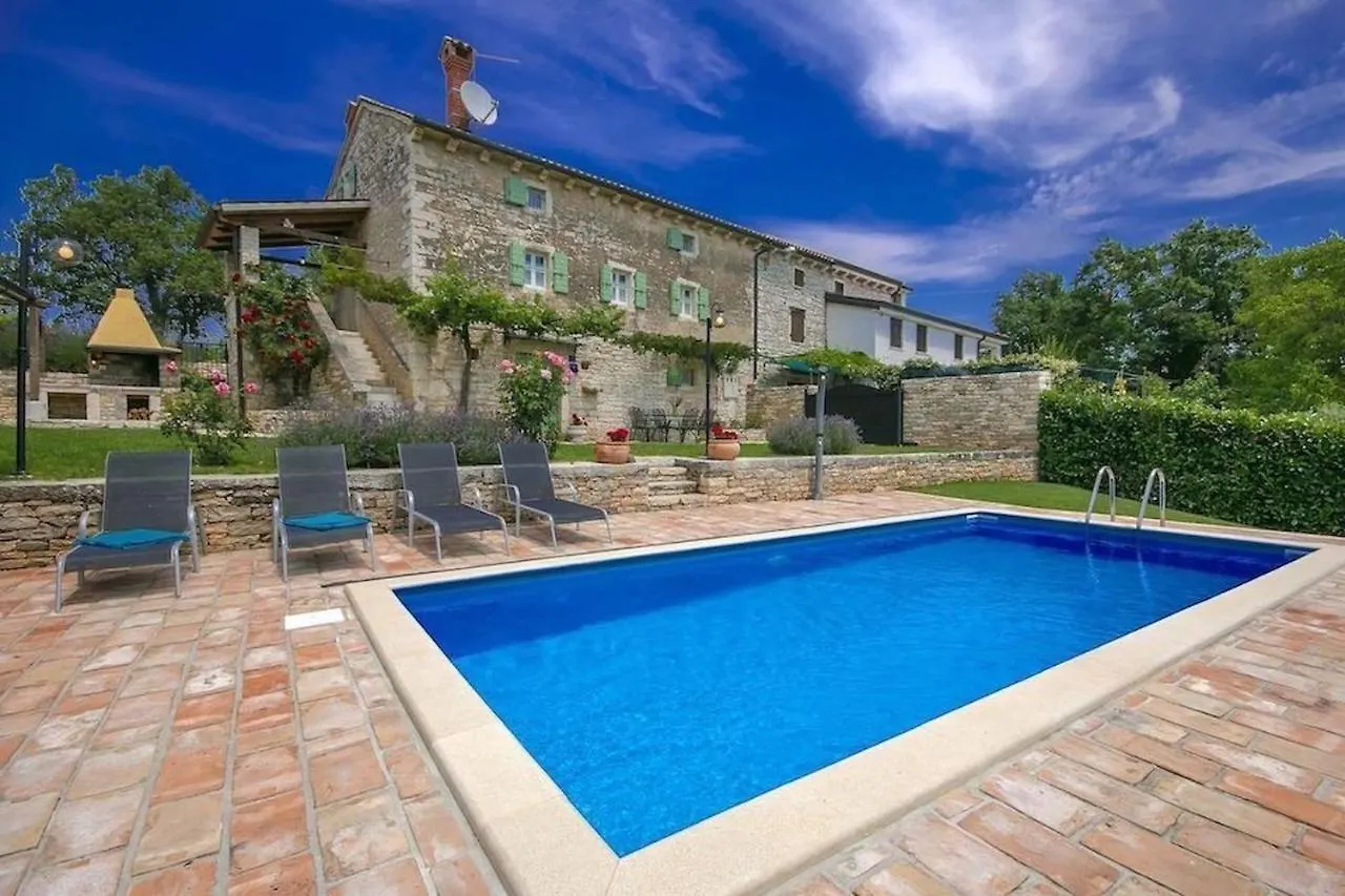Rustic Villa Casa Mazuli With Pool In Grožnjan